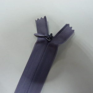 Молния потайная №3 20см Е-379 грязно-сиреневый, шт