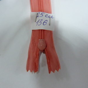 Молния потайная №3 25см Е-136 коралл, шт
